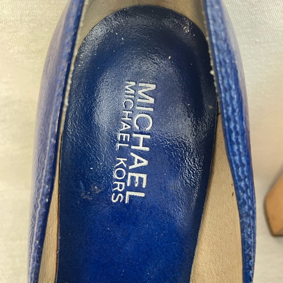 Michael Kors royal blue, platform heel size 7 - Picture 3 of 6